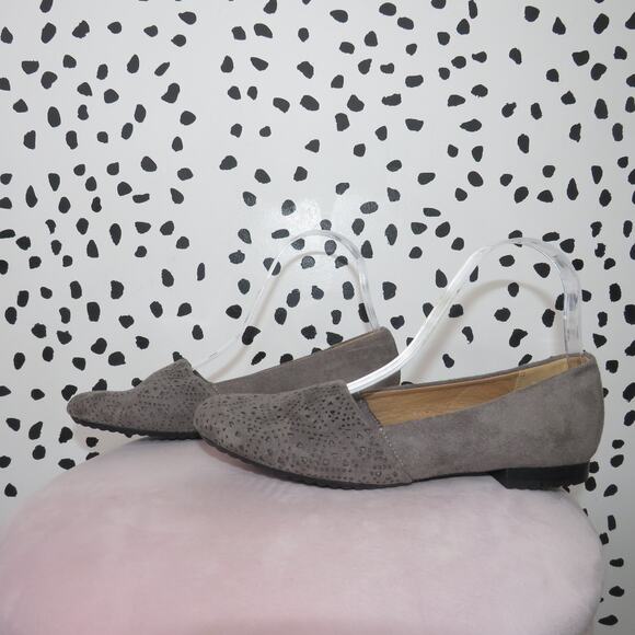 Baretraps Taupe Evey Laser Cut Perforated Faux Suede Flats - Picture 4 of 8